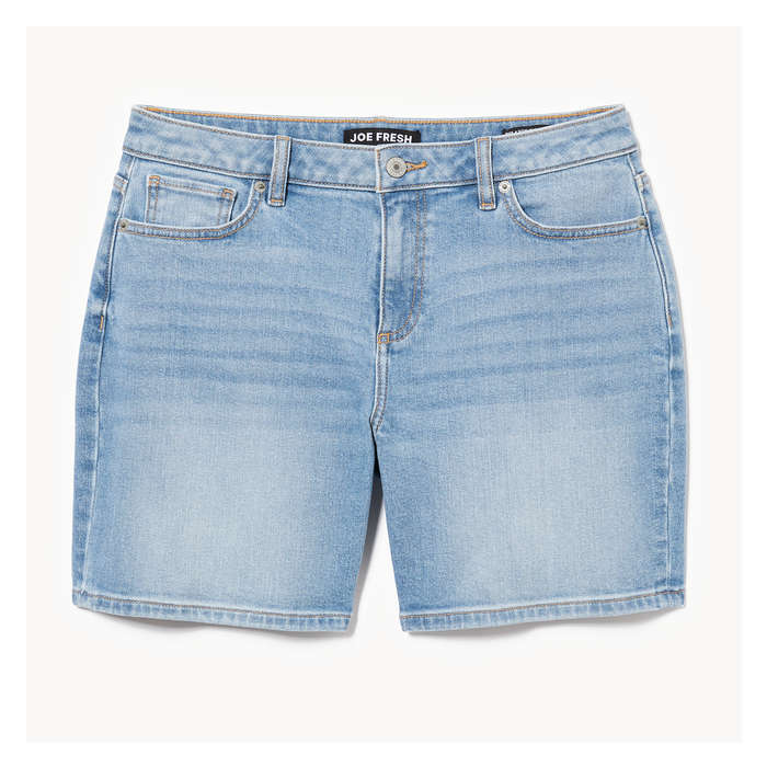 Women's Light Wash Relaxed Fit Denim Short